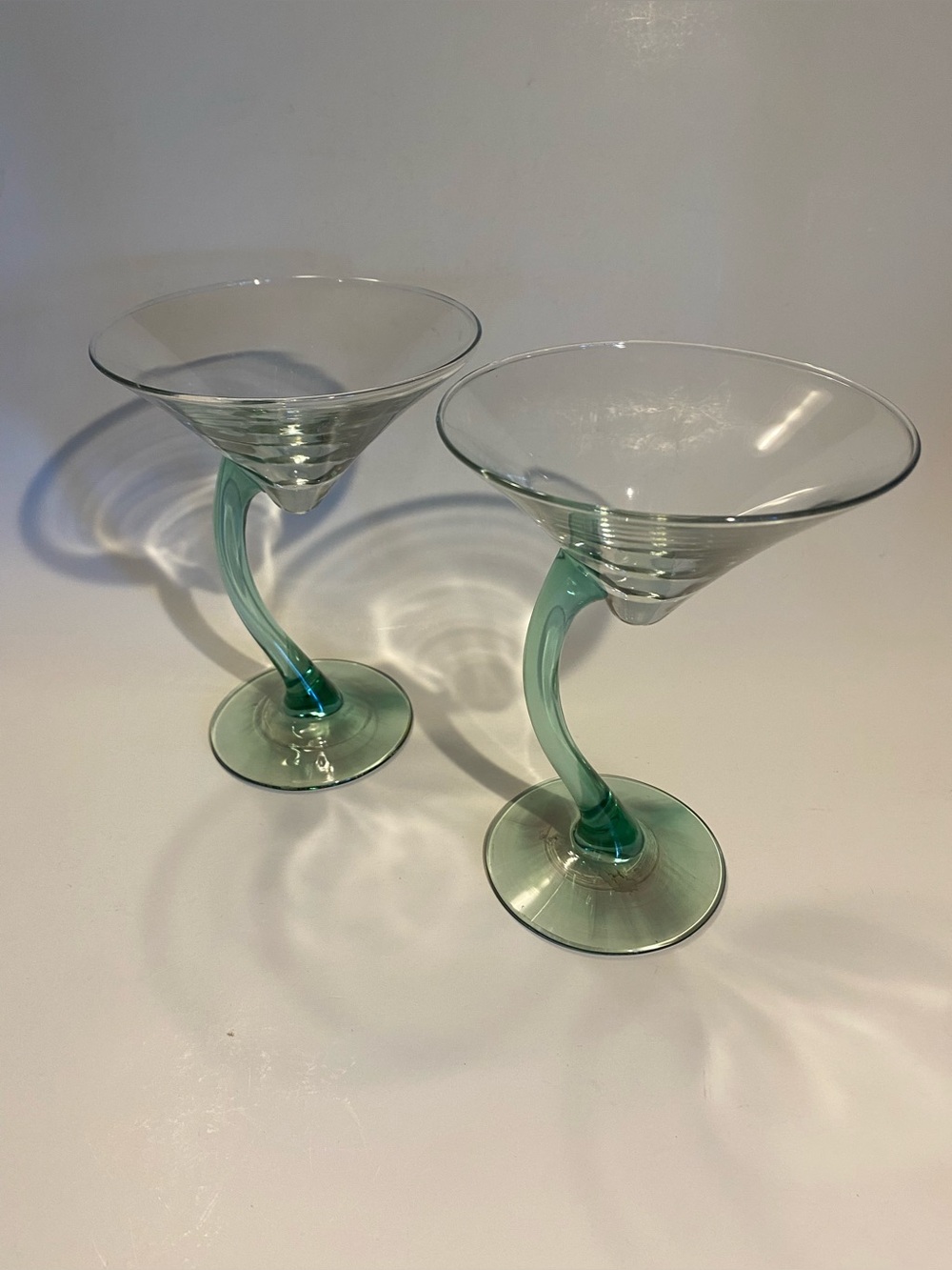 Green Wave/Kink Stem Martini Glasses Set 2 Sculptural Curved Stem Cocktail Glass